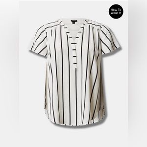 Torrid Size 5 Harper Studio Crepe de Chine Flutter Short Sleeve Blouse